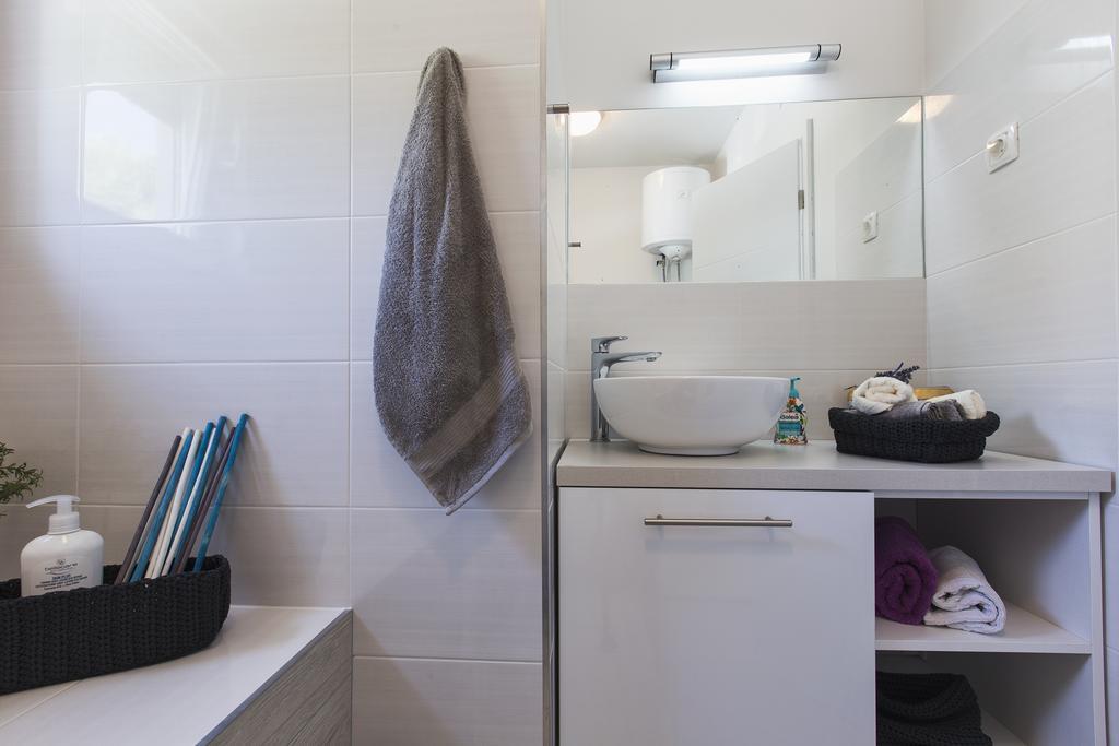 Holiday Home Vuko Sevid Bagian luar foto