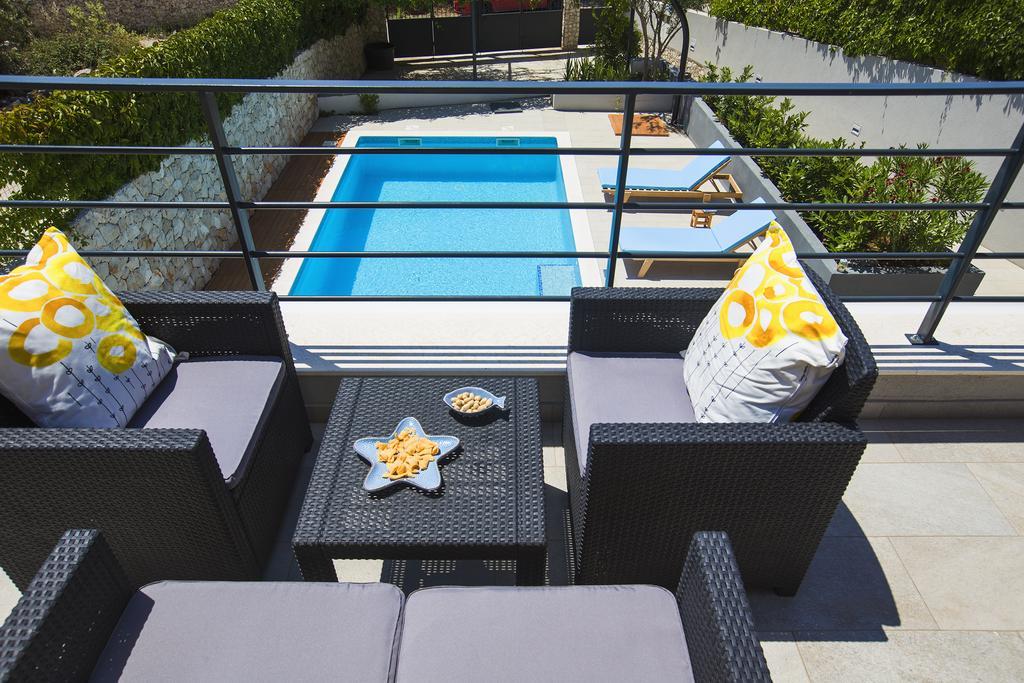 Holiday Home Vuko Sevid Bagian luar foto
