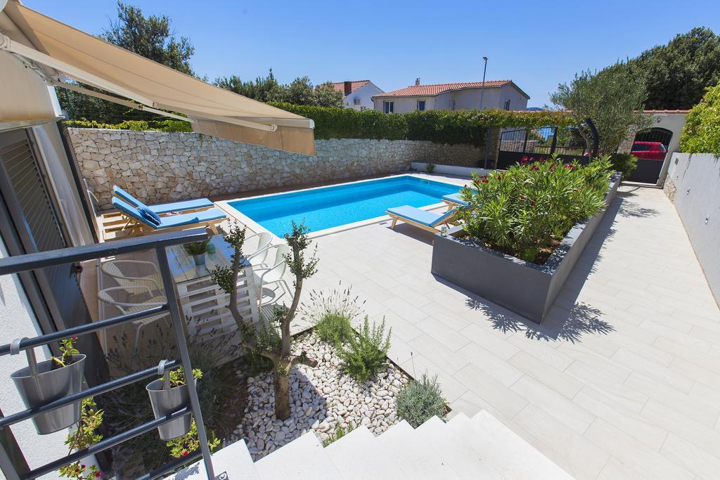 Holiday Home Vuko Sevid Bagian luar foto