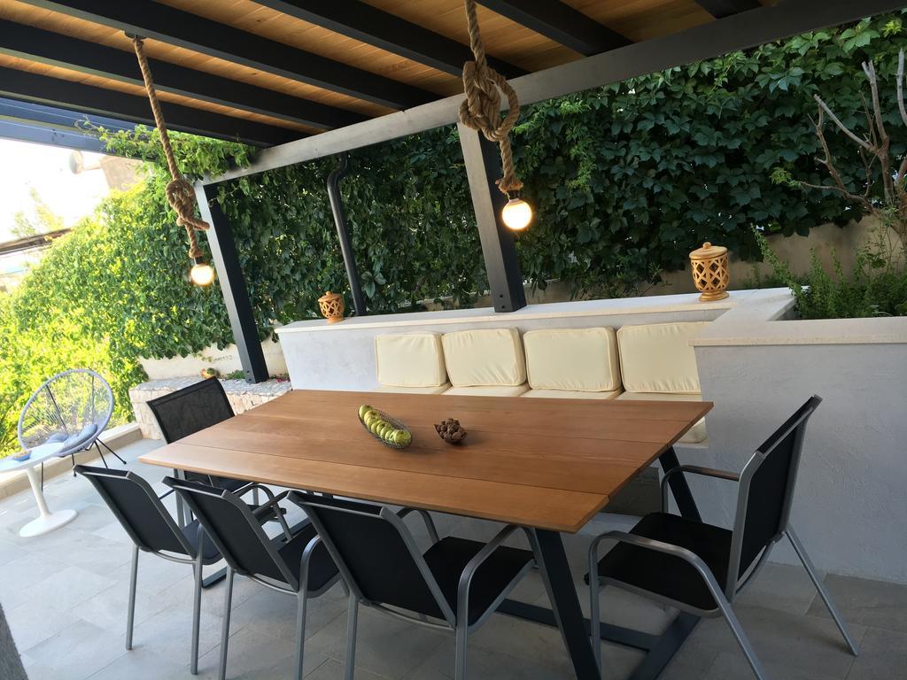 Holiday Home Vuko Sevid Bagian luar foto